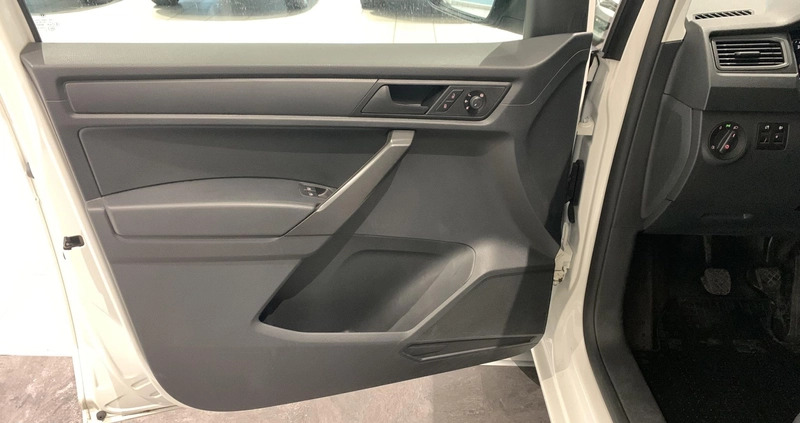 Volkswagen Caddy cena 83900 przebieg: 102914, rok produkcji 2018 z Warszawa małe 232